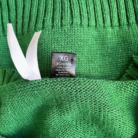 Christmas Ugly Sweater Woman's Santa Mrs Claus Cookies Green W Snowflakes Sz XL - Picture 6 of 11